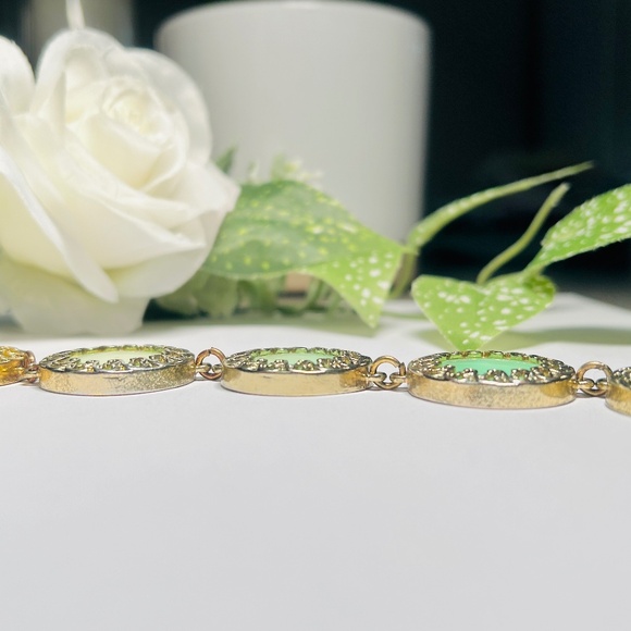 Vintage Abalone Sea Green Round Scrolled Gold Plated Toggle Bracelet - Picture 15 of 15